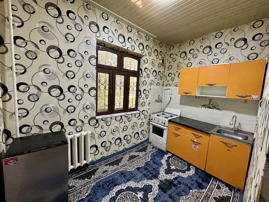 Чиланзар-13,улучшенка 1-комнатная квартира 1/2/4 (ор.Атлант)