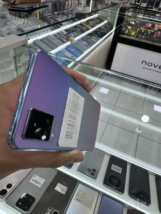 Vivo V21 8/128gb