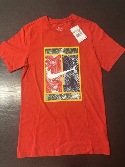 Tricou Nike nou cadou