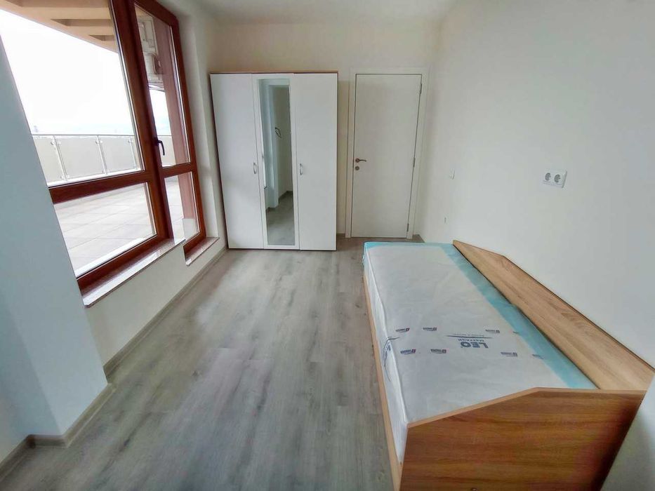 Тристаен апартамент в Южен