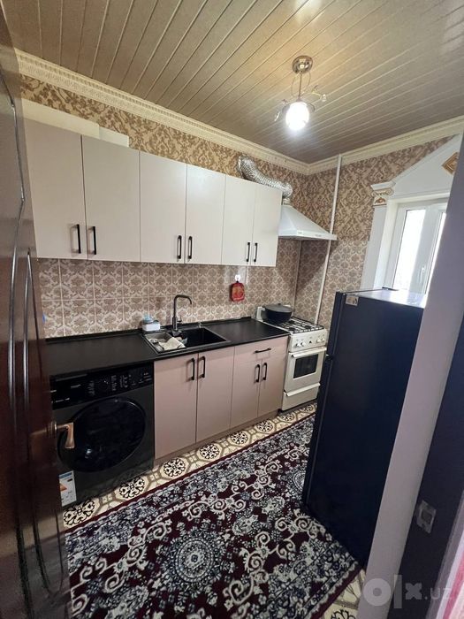 СРОЧНО продается СВОЯ 1 комнатная квартира Юнусабад метро Туркистан