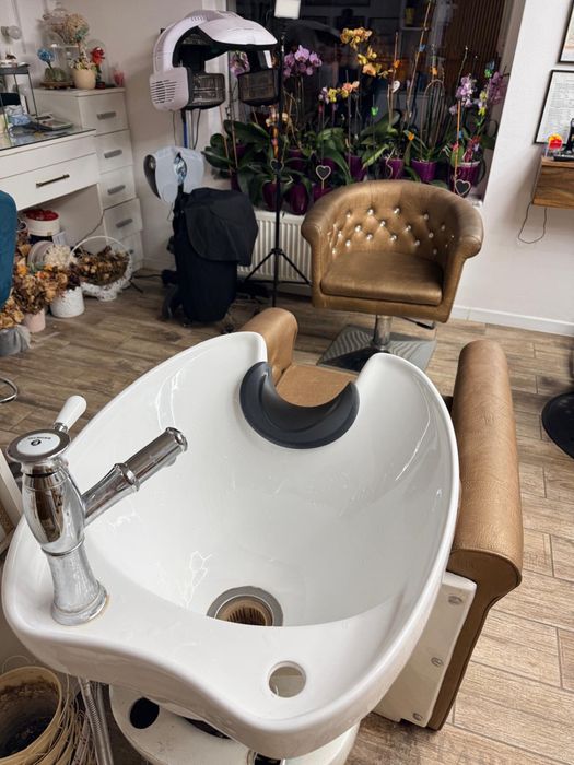 Vand scafa si scaun salon