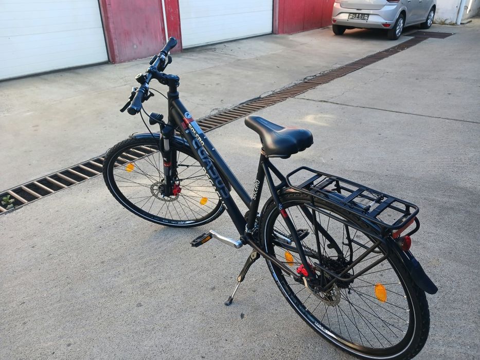 Vând bicicleta din aluminiu pentru damă