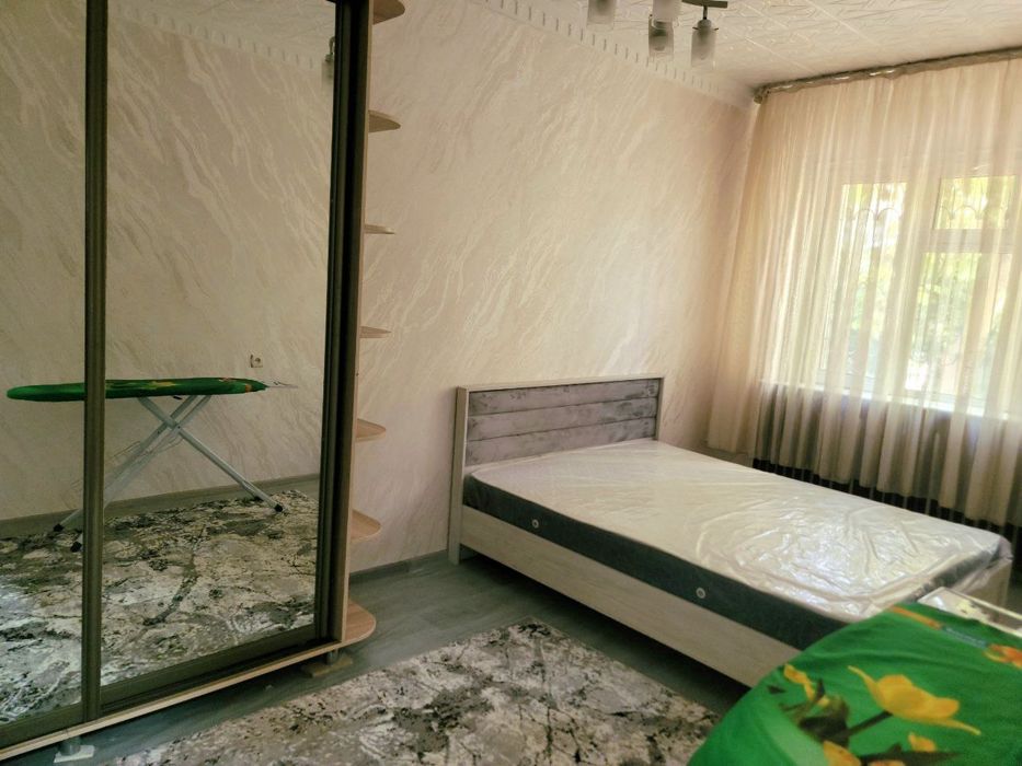 Миробатиский район Улица Чехова 4/2/9 банковский дом 1000