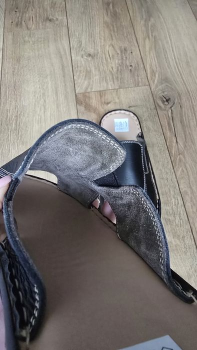 Saboți noi din piele naturala, 39
