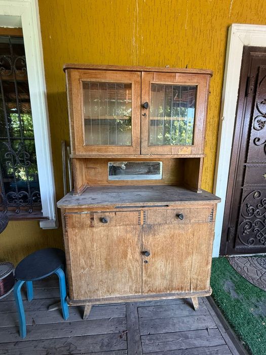 Буфеты деревянные. Винтаж.