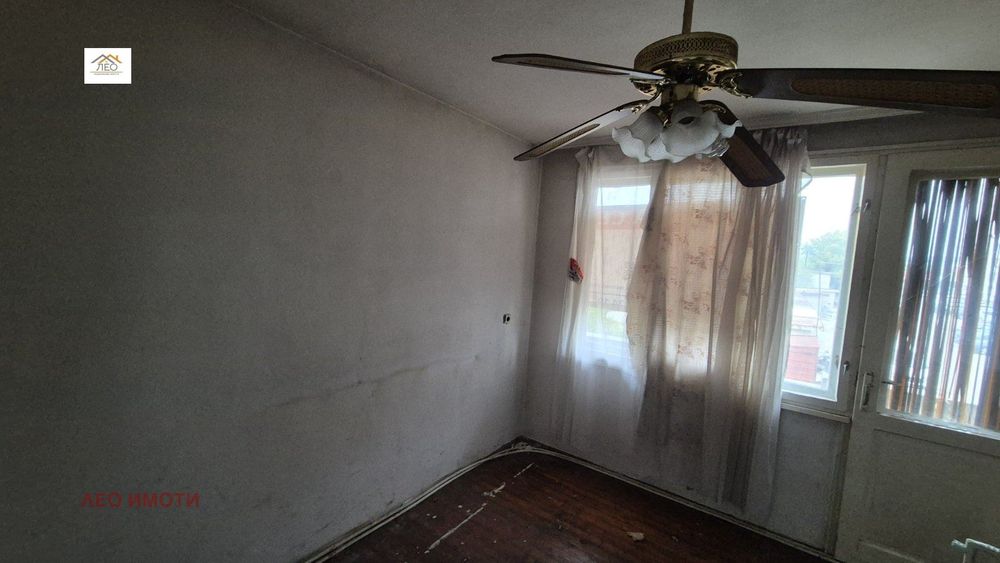 Продава се Четиристаен апартамент в Севлиево - 122 кв.м за 566 €/кв.м - Снимка #5