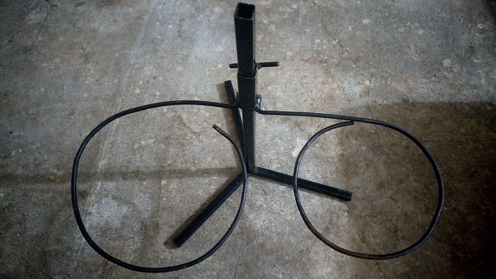 Подставка для кормления собак