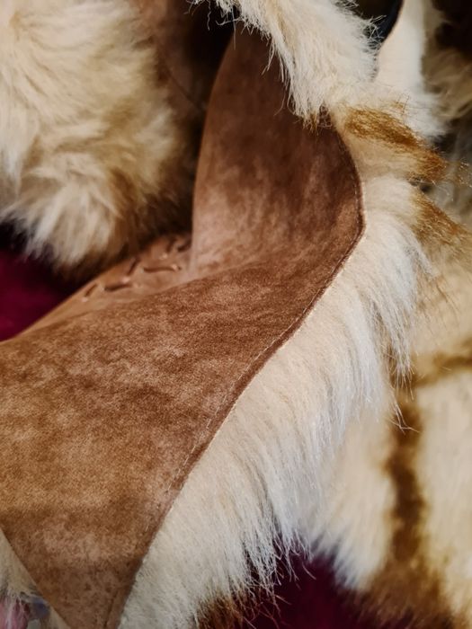 Palton din piele naturală în stare foarte bună mărimea M-L