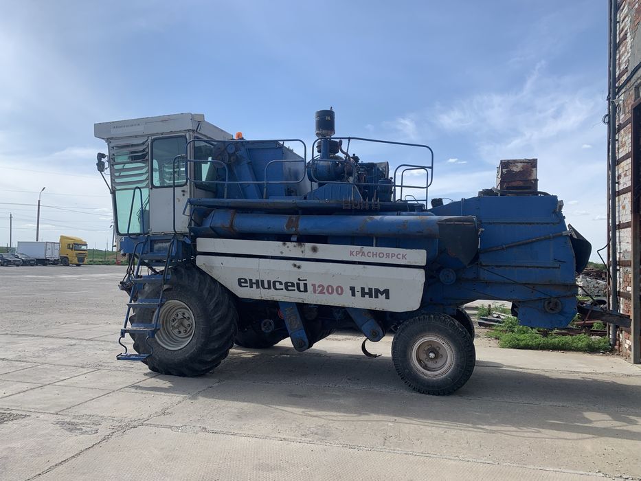 Продам комбаин Енисей 1200