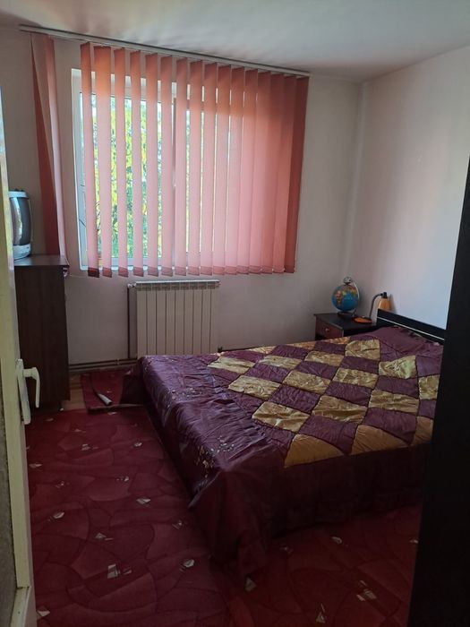 INCHIRIEZ Apartament cu 3 camere in Nasaud