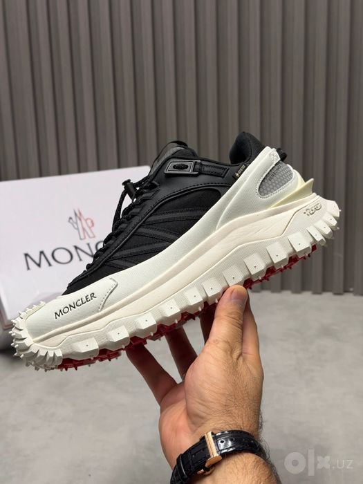 Монклейр кроссовки бренд moncler