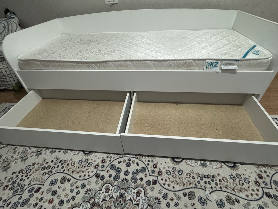 Продам пдрасковую кровать