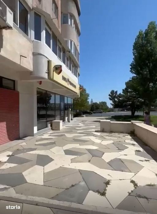 Spațiu comercial în Parc Far | Terasă | Vad excelent