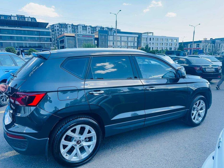 Jetta VS5 by Volkswagen 1.4 Turbo, 32000 km probeg. 2023/24 дан