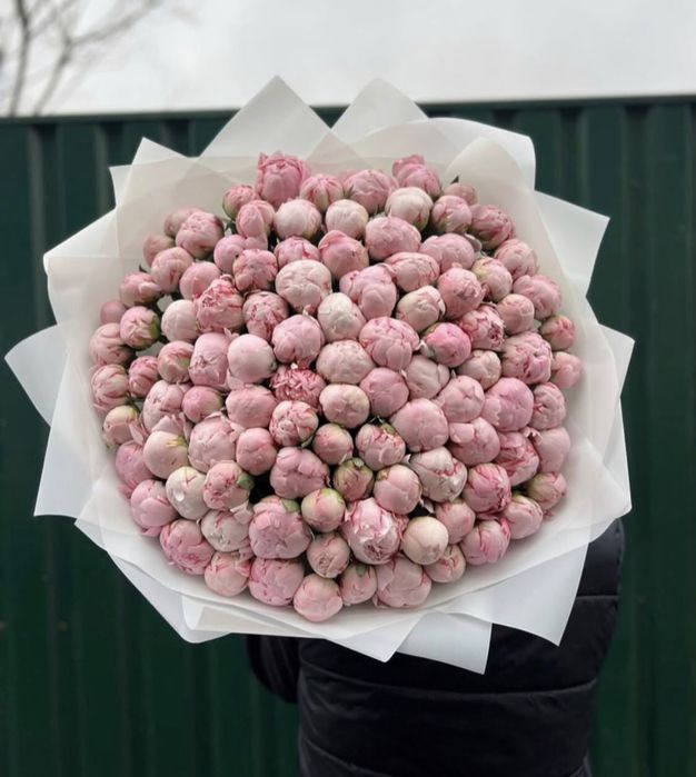 Пионы Тюльпаны Розы цветы букет