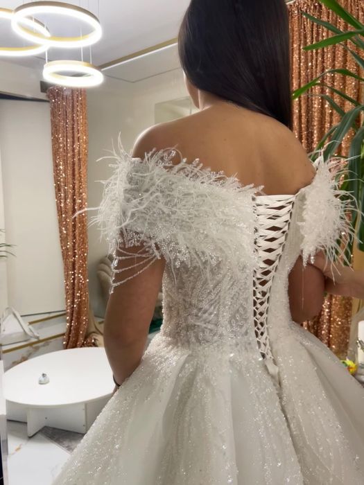 Vând rochie de mireasă+voal