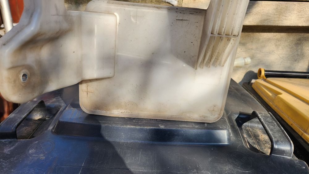 Vas lichid parbriz VW Crafter 2 modelul actual