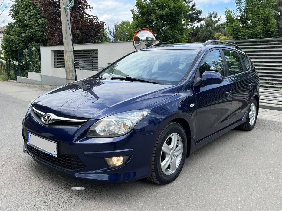 Hyundai i30 CW 1.6 CRDi 2010, 2xseturi roti de aliaj