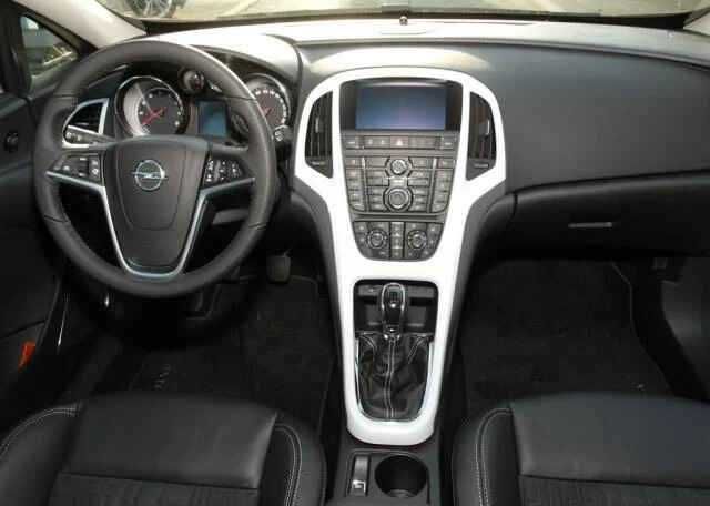 Opel Astra-J GTC