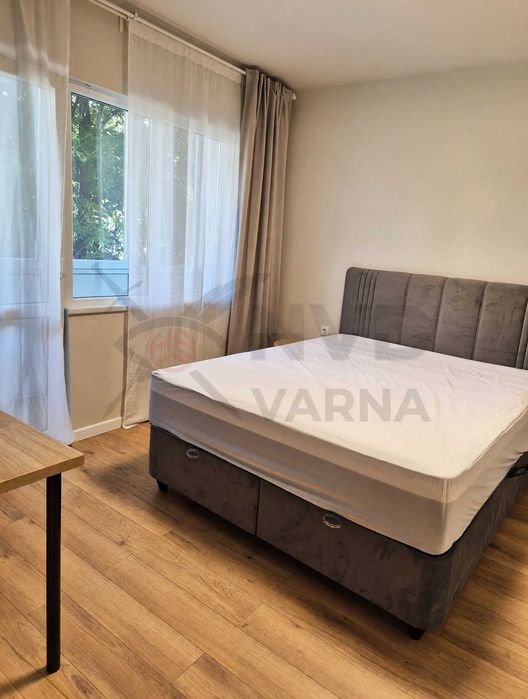 Дава се под наем четиристаен апартамент в Чайка! 21899932