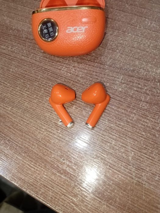 Продам наушники Асер