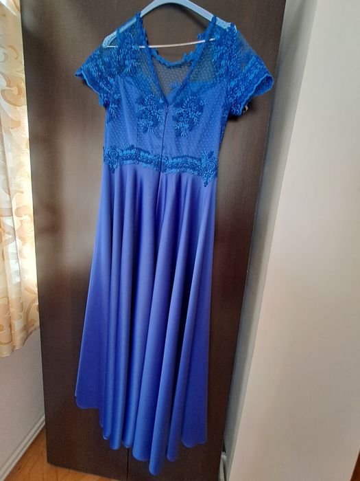 Rochie de seară în stare f.buna purtată o singură dată.