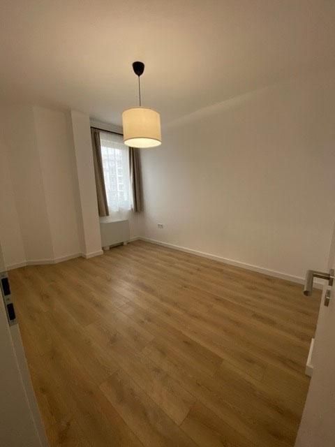 Дава се под наем Етаж от къща в Пловдив, Остромила - 120 кв.м за 969 € - Снимка #2