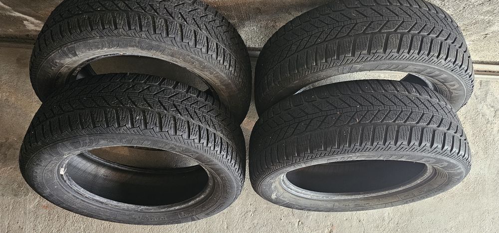 Гуми Фулда 205/60/16 зимни .