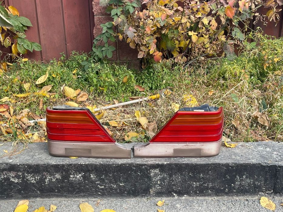 Продам задние фонари на w140