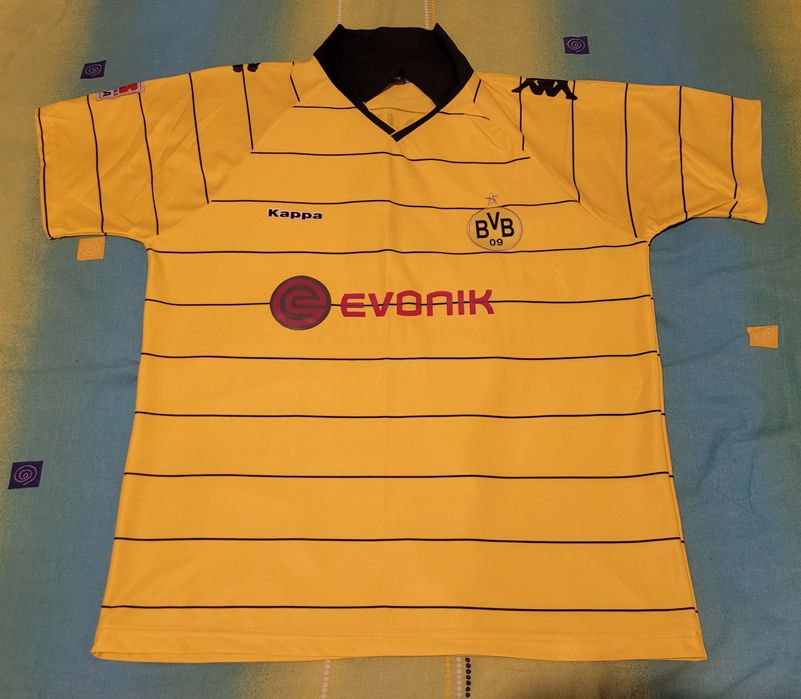 Продавам тениска/фланелка на Борусия Дортмунд