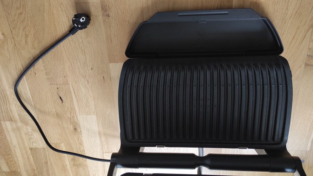 Tefal OptiGrill+ XL, като чисто нова, използвана 2-3 пъти, с гаранция