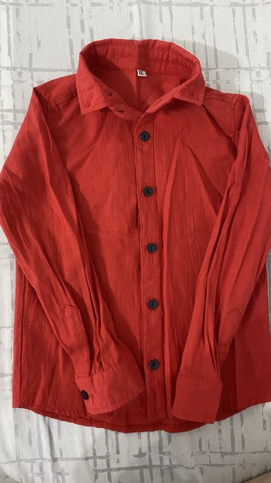 Красная рубашка рукав длинный одевали пару раз