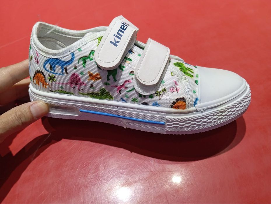 Продается кроссовки