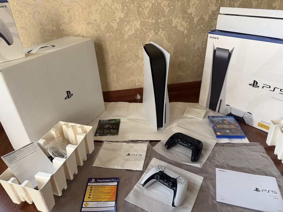 Продам новый Playstation 5 box edition 1tb