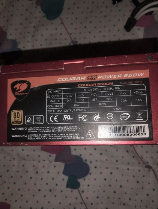 Vand componente pc si un pc aproape complet (ii lipseste sursa si hdd)