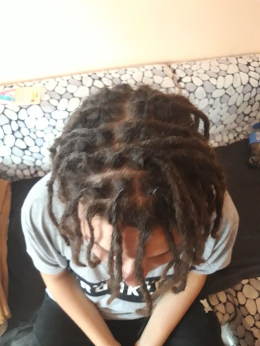 Fac dreaduri/dreads/dreadlocks