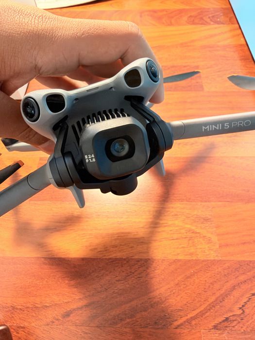 Dji mini 5 pro fly more combo в безупречно състояние