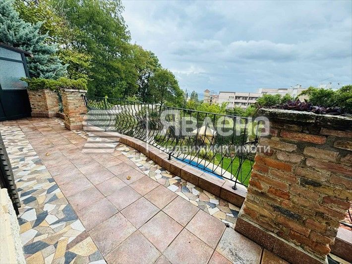 Дава се под наем Къща в Варна, Чайка - 415 кв.м за 3500 € - Снимка #11