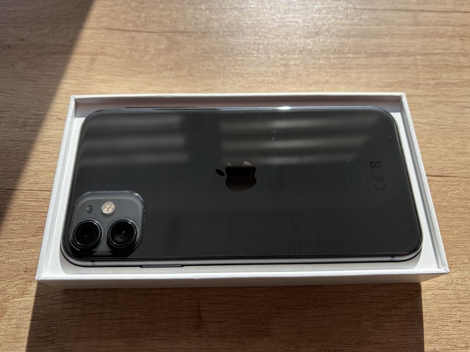 iPhone 11  128GB Black