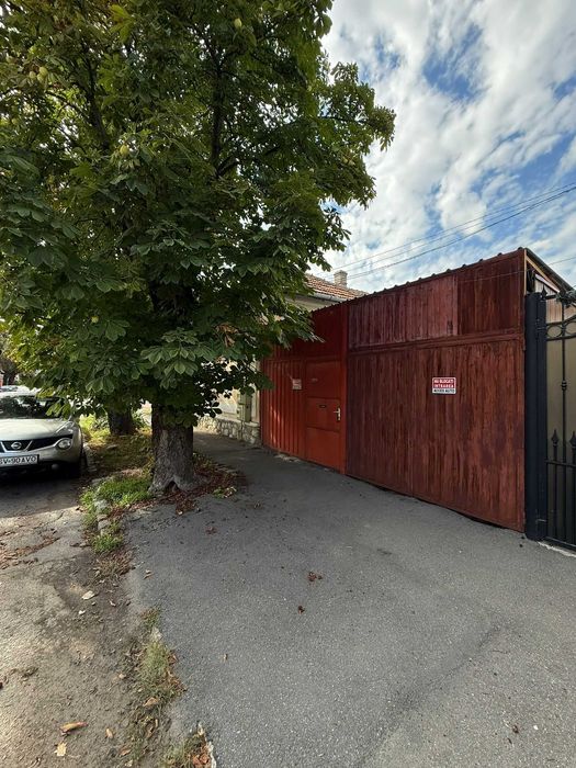 Inchiriez casa str Horea