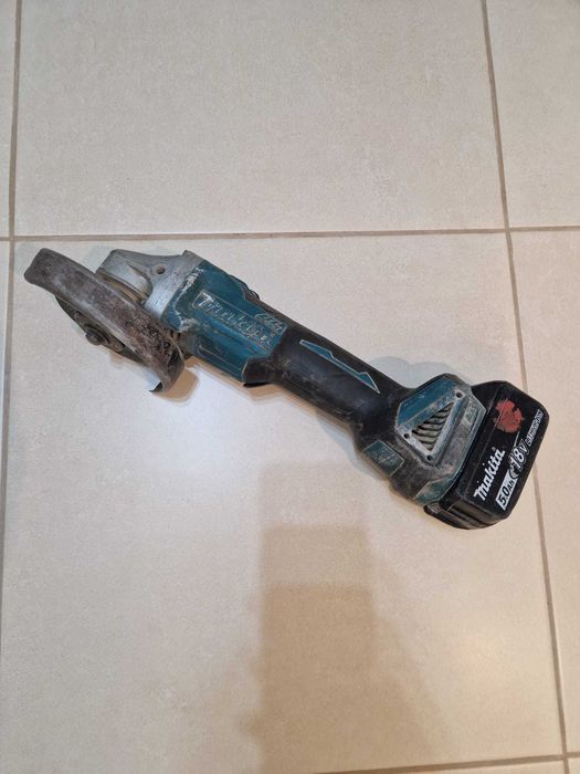 Set Makita - Polizor , masina de gaurit , 3 acumulatori + incarcator