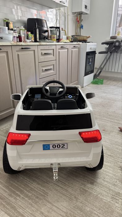 Детская машина новая