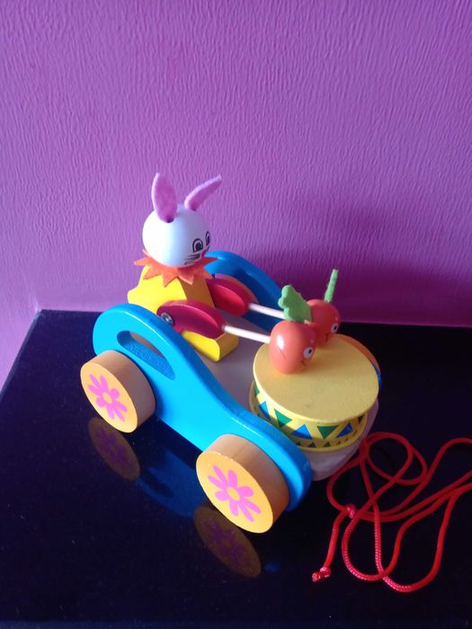 Дървени играчки за дърпане