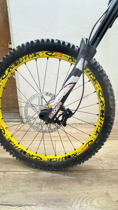 Продавам: Commencal supreme v3