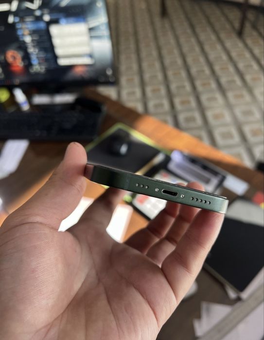 Срочна продается Iphone 13