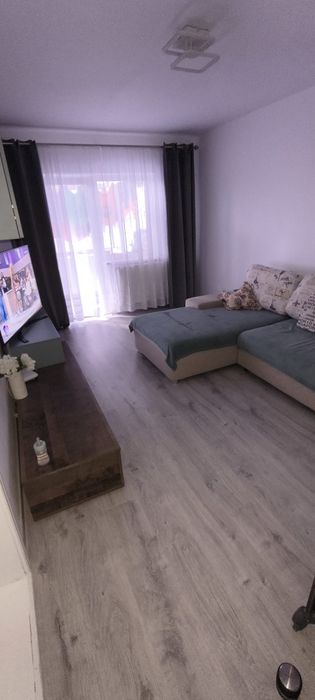 Vând apartament 3 camere