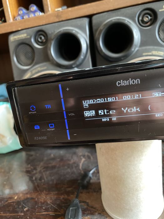 CLARION FZ409E - УНИКАТ & РЯДЪК МОДЕЛ - USB, AUX, Радио плеър за кола авто  сд cd