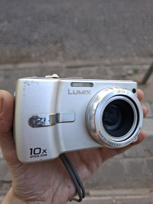 Компактен дигитален фотоапарат PANASONIC LUMIX TZ1