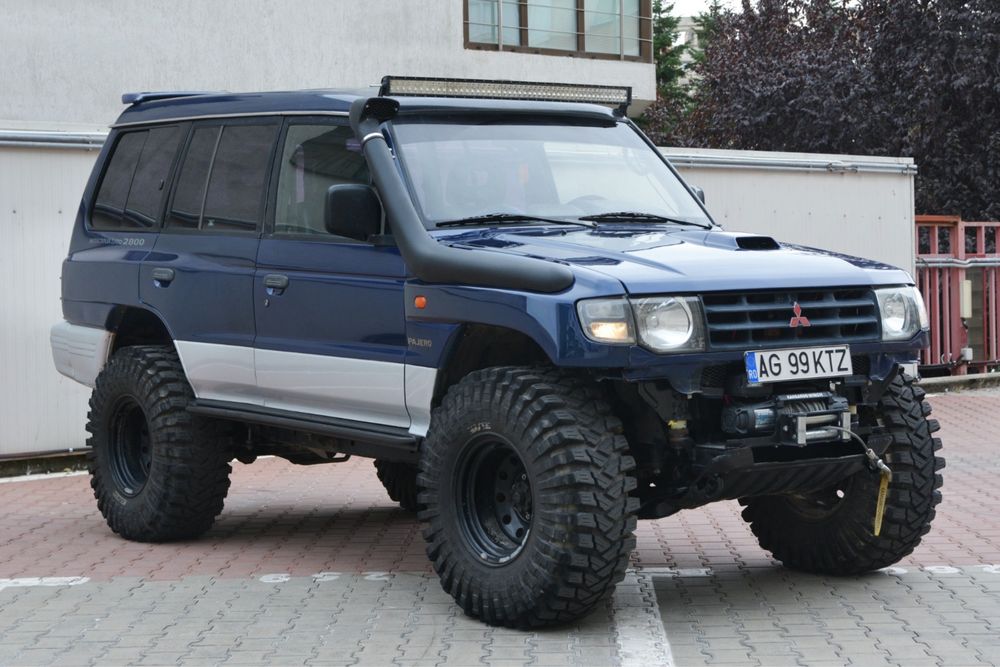 Pajero 2.8 intercooler turbo autoutilitara cu 5 locuri in acte